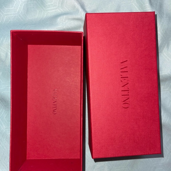 Valentino authentic box - Picture 2 of 4